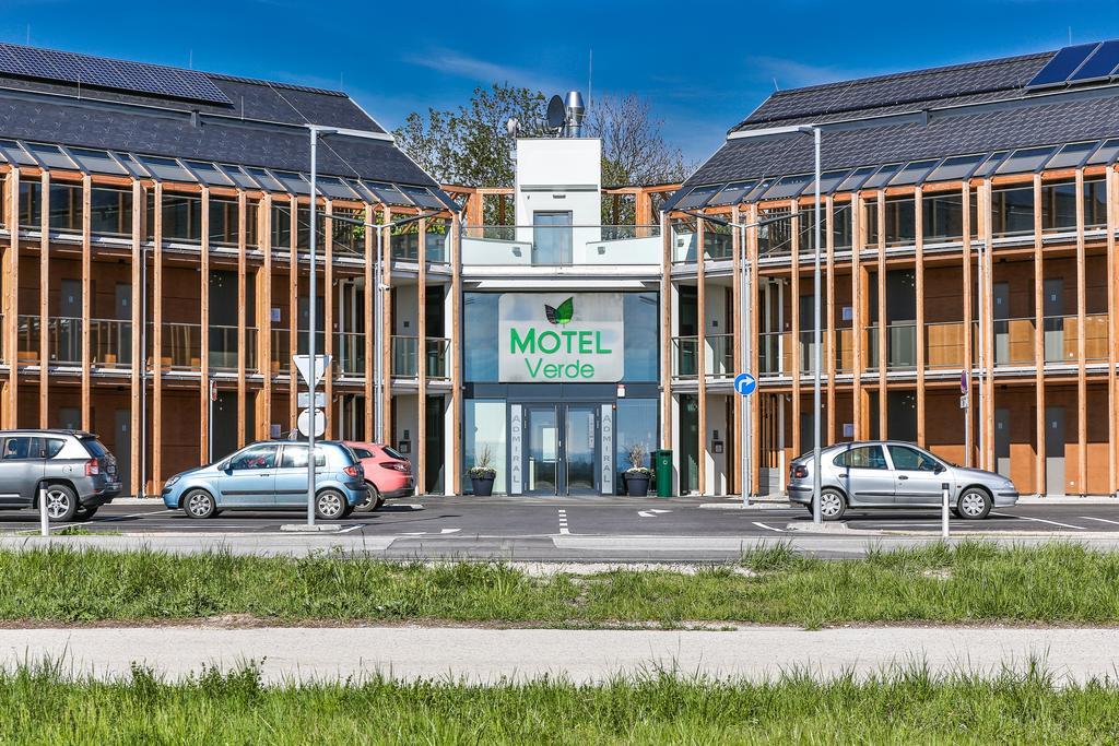 Motel Verde Schönau an der Triesting Εξωτερικό φωτογραφία